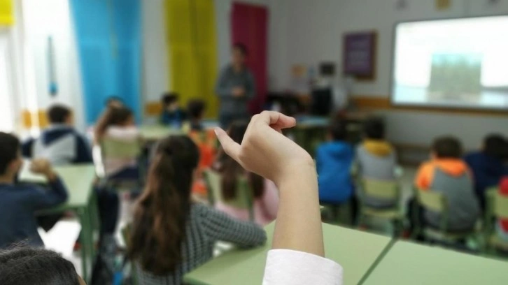 Devlet okullarında 'bağış' skandalı! 300 bin liraya çıktı: MEB'den velilere uyarı