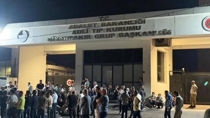 Diyarbakır'da husumetli akraba iki aile arasında kavga: 2 ölü
