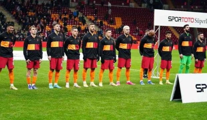 Domenec Torrent'ten kadroda 5 değişiklik