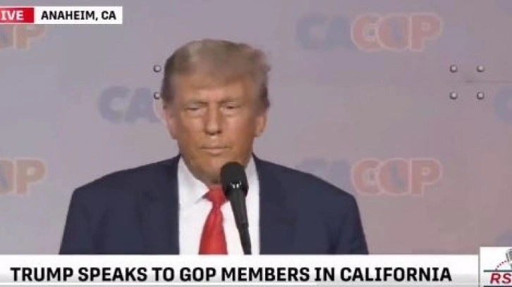 Donald Trump Biden&rsquo;la dalga ge&ccedil;ti!