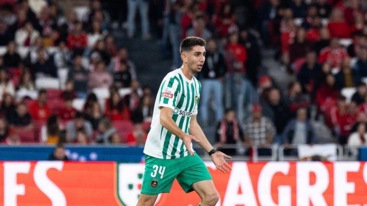 Dört Avrupa devi, Demir Ege Tıknaz'ın peşinde