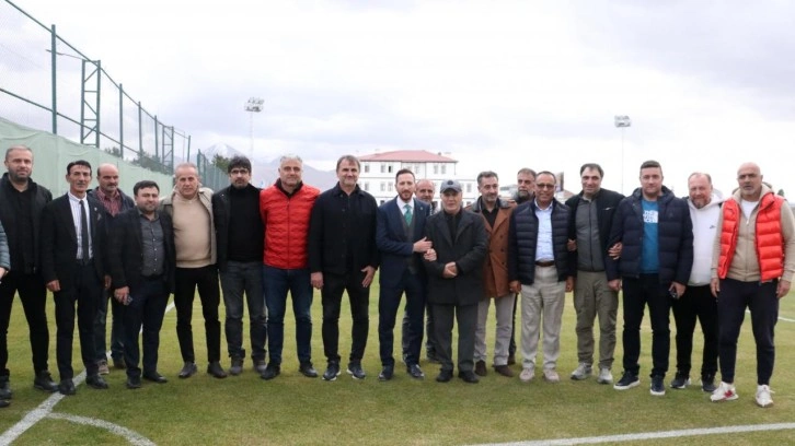 Dört oyuncu bir odada kalıyordu: Şampiyonlar 27 yıl sonra buluştu