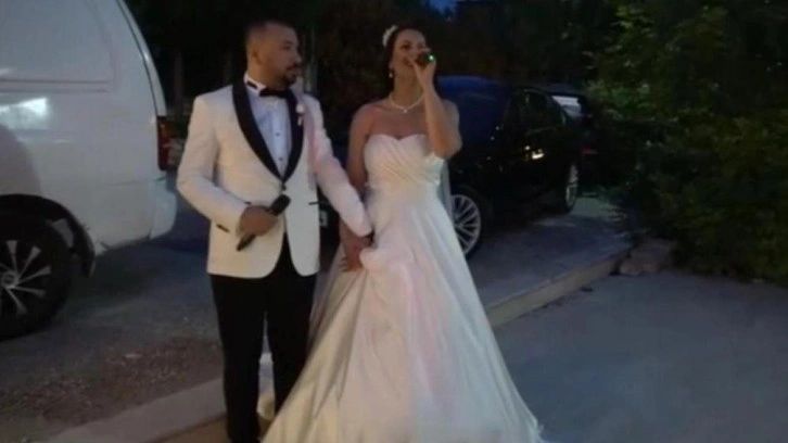 Düğünlerinde söyledikleri şarkı başlarına dert oldu!