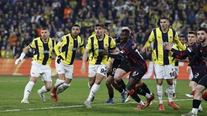 Dünyaca ünlü kulüp milli yıldızın peşine düştü: Fenerbahçe kapıları kapattı