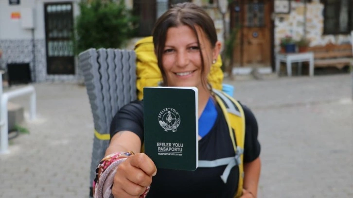 Efeler Yolu'nu tamamlayan ilk Türk kadın pasaportuna