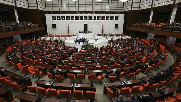 Ek g&ouml;sterge ve &ouml;ğrenci affı d&uuml;zenlemesini de i&ccedil;eren teklif TBMM Plan ve B&uuml;t&ccedil;e Komisyonunda