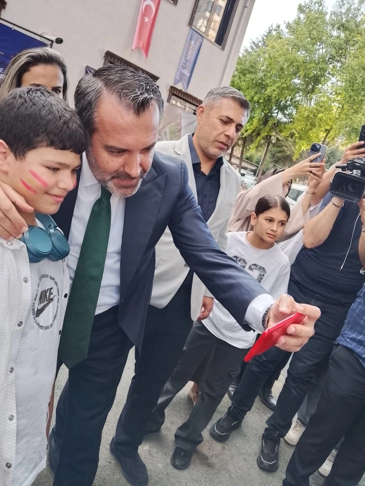 Elazığ Belediyesi 12 Yeni Otob&uuml;s Alıyor: İhale S&uuml;reci Başladı