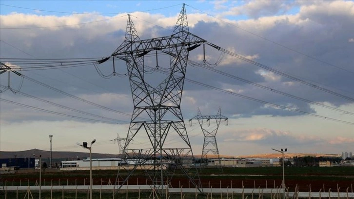Elektrik üretiminde rekor kırıldı! Bakan Bayraktar: Tüm zamanların en yüksek seviyesi...