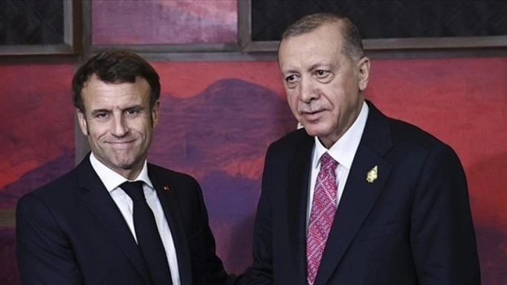 Erdoğan'la Macron telefonda g&ouml;r&uuml;şt&uuml;