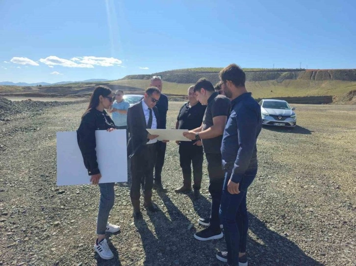 Erzincan Besi Organize Sanayi Bölgesinde çalışmalar devam ediyor