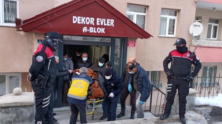 Erzurum'da boşandığı eşiyle kızını &ouml;ld&uuml;r&uuml;p teslim oldu!