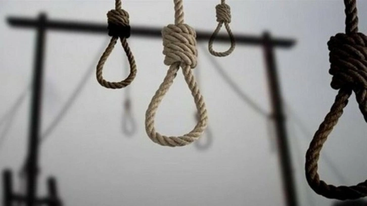 Eşini öldürdü, halkın önünde idam edildi