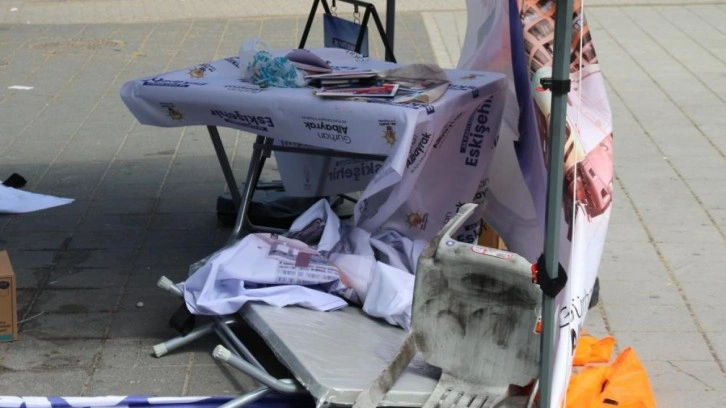 Eskişehir'de AK Parti standına saldırı