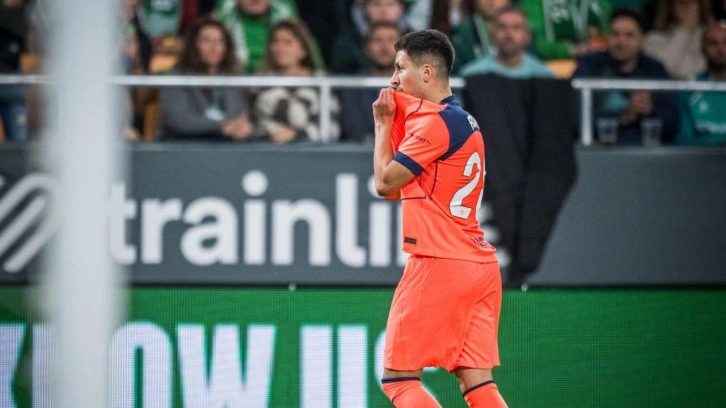 Fark bir açılıp bir kapandı! 8 gollü nefes kesen düelloyu lider kazandı