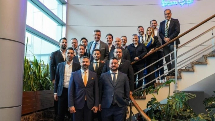 Fenerbahçe Başkanı Sadettin Saran, FBİAD'ı kabul etti