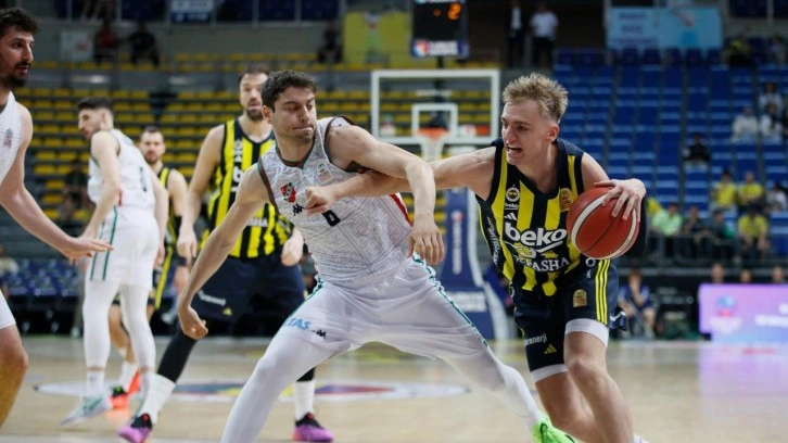 Fenerbahçe bitime 2 hafta kala liderliği garantiledi