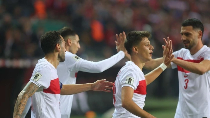 Fenerbahçe milli yıldız için atağa kalktı: İddialara ilk yanıt geldi