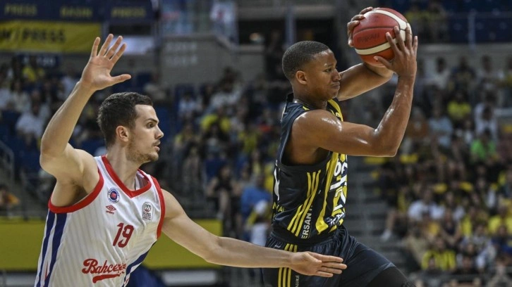 Fenerbahçe seride 2-0 öne geçti