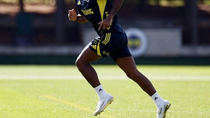 Fenerbahçelilerin gözü kulağı bu haberdeydi! Yıldız isim geri döndü