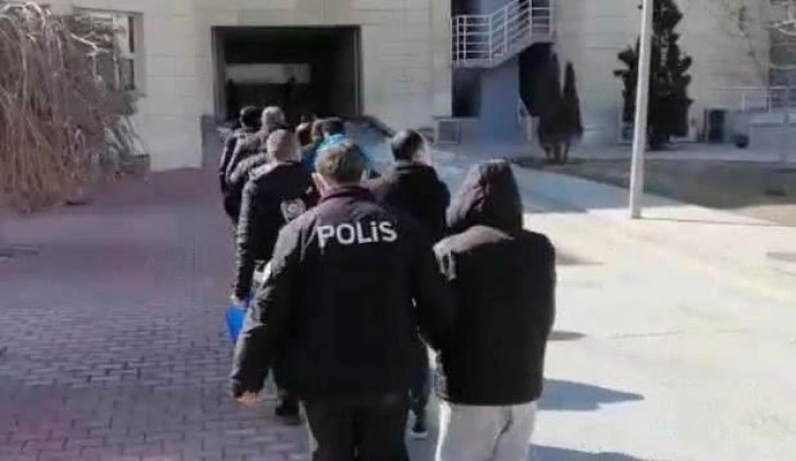 FET&Ouml;'n&uuml;n askeri okullara sızma oyunu deşifre oldu