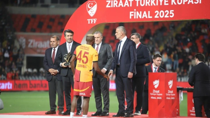 Finalin oyuncusu Victor Osimhen seçildi