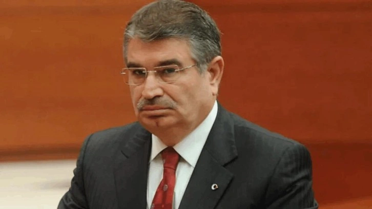 Firari FET&Ouml;'c&uuml; İYİ Partili İdris Naim Şahin i&ccedil;in dua etti