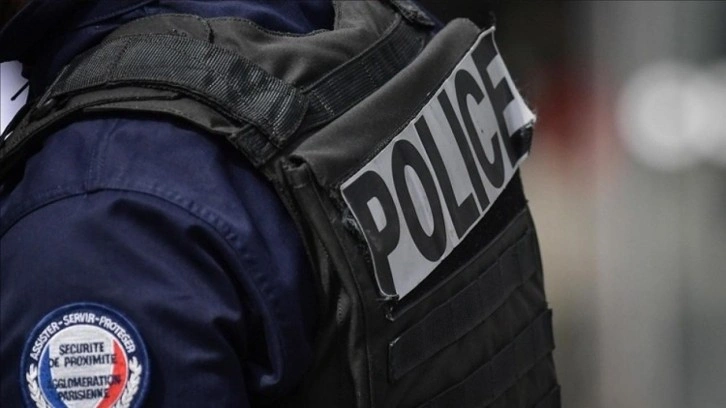 Fransa'da korku dolu anlar! Araç kalabalığa daldı: Çok sayıda yaralı var