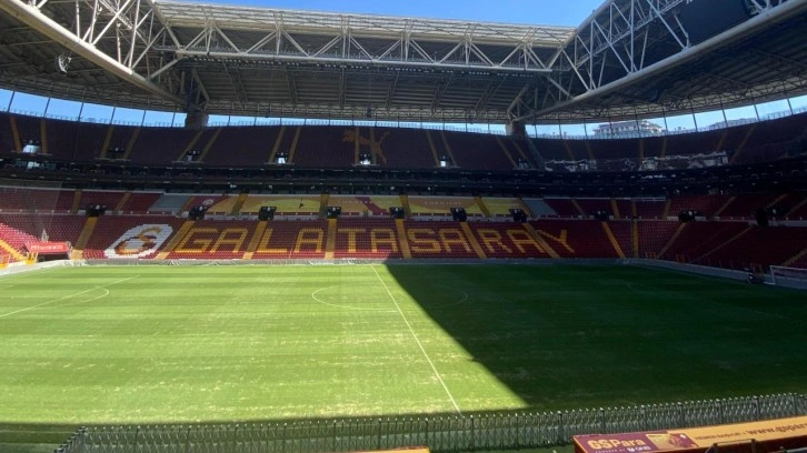 Galatasaray'dan zemin açıklaması! Taraftarlar tepki gösterdi