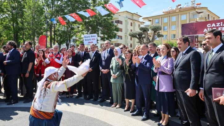 Gaziantep Aile Festivali Bakan Göktaş'ın katılımıyla açıldı