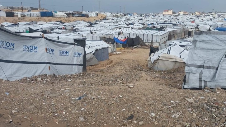 Gazze’de kış şiddetlendi, Deniz Feneri projesi sınavı geçti