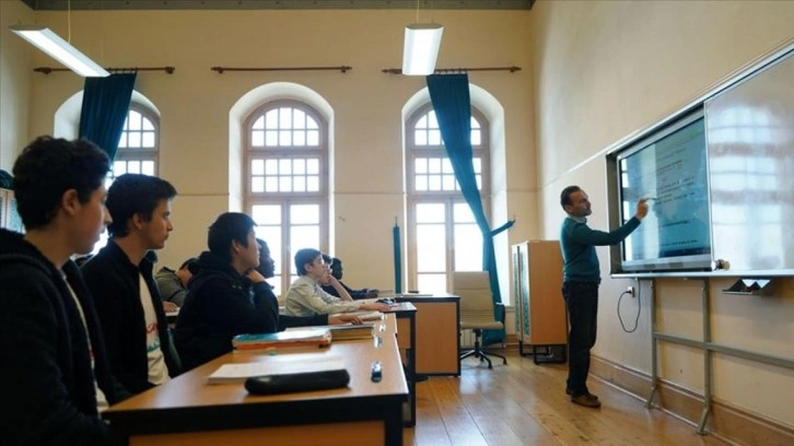 Gelenekten Geleceğe... İmam hatip okulları 112 yaşında!