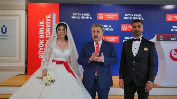 Gelin ve damattan BBP Genel Başkanı Destici&rsquo;ye s&uuml;rpriz