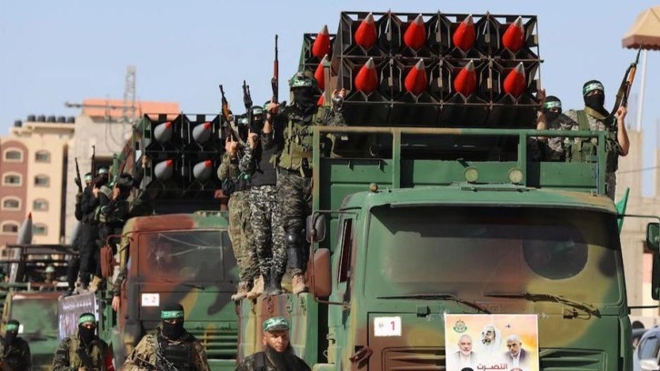 Hamas, Gazze'den İsrail'in kuzeyine en uzun menzilli f&uuml;zesini fırlattı!