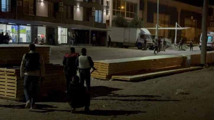 Hareketli dakikalar! Operasyonda polisle çatıştılar