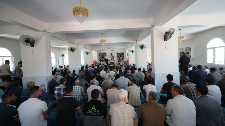 Hatay'da depremde ağır hasar alan Aksa Camisi inşası tamamlanarak yeniden ibadete açıldı