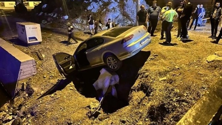 Hatay'da navigasyon kazası: Otomobili bir anda uçtu!