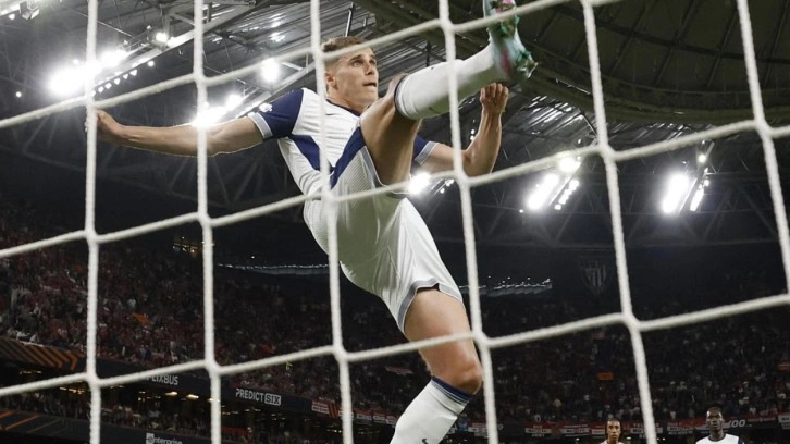 Herkes dondu kaldı! UEFA Avrupa Ligi'nde zaferi getiren müdahale