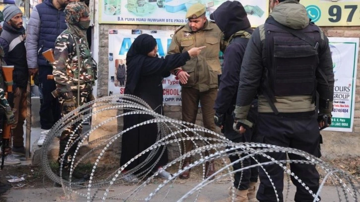 Hindistan'da karakolda patlama: 9 ölü, 32 yaralı