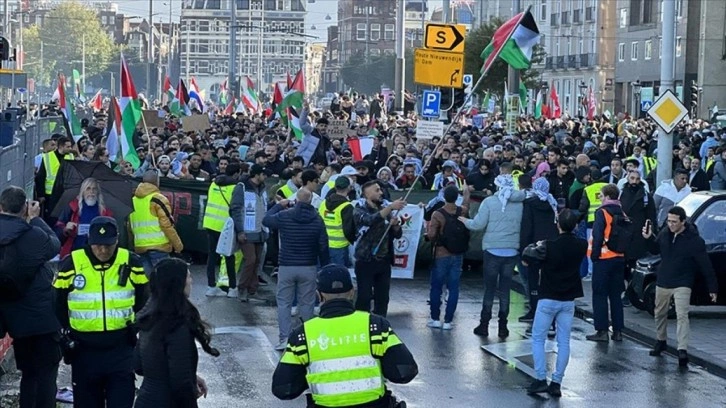 Hollanda'da Filistin'e destek g&ouml;sterisinde 3 kişi g&ouml;zaltına alındı