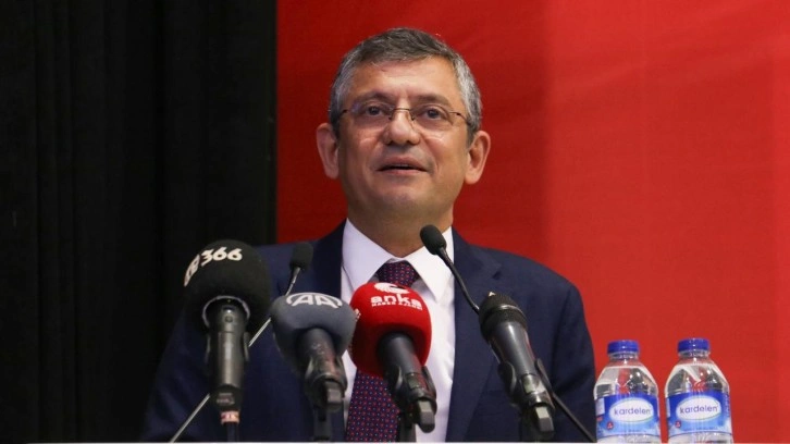 İhra&ccedil; edilmişti! &Ouml;zg&uuml;r &Ouml;zel&rsquo;den Tanju &Ouml;zcan a&ccedil;ıklaması!