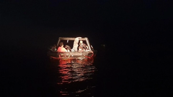 İkisi çocuk olmak üzere 21 düzensiz göçmen kurtarıldı