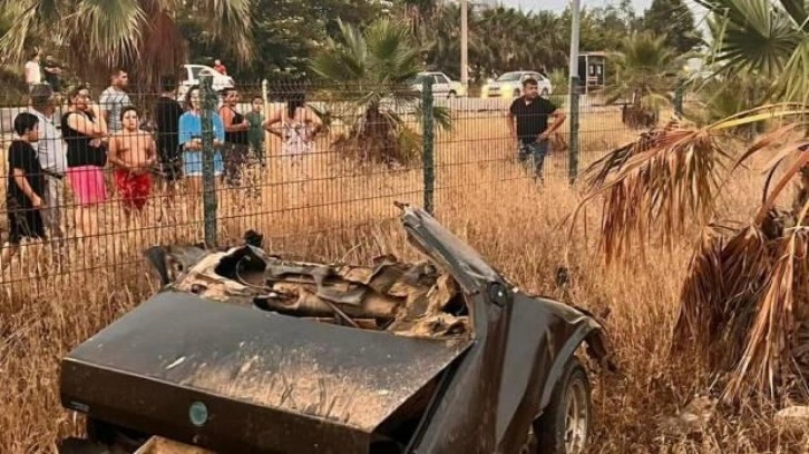 İkiye b&ouml;l&uuml;nen otomobil baba ve kızına mezar oldu