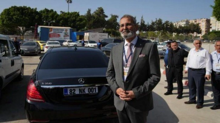 İl olmak i&ccedil;in harekete ge&ccedil;tiler! Makam aracının plakası bile değişti