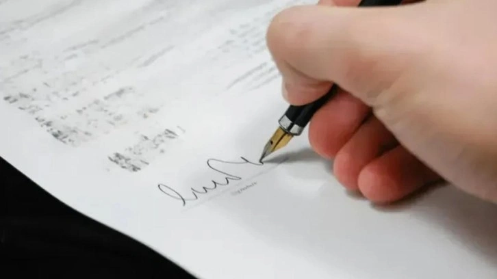 İmzalayan mal varlığını kaybediyor! Bakmayanın başı belaya giriyor
