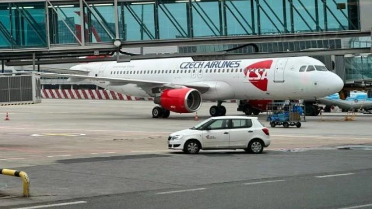 İngiltere'ye giden u&ccedil;akta bomba ihbarı