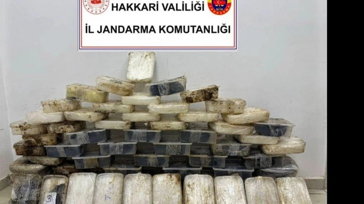 İran sınır hattında 81 kilo 133 gram uyuşturucu ele geçirildi