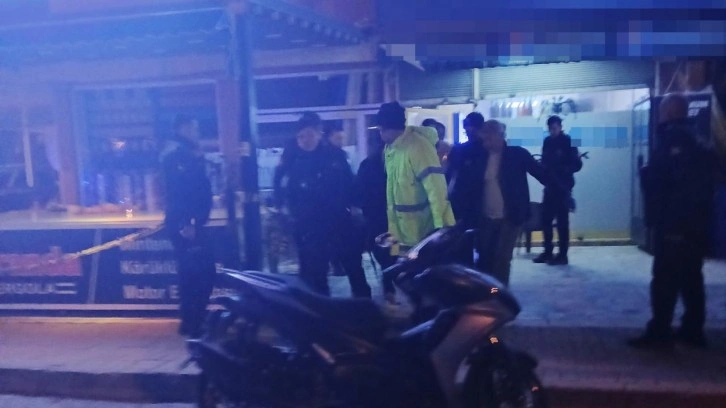 İş yerinde tartıştığı 2 kişiyi tabancayla &ouml;ld&uuml;rd&uuml;