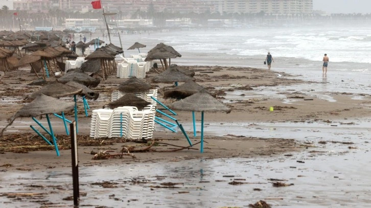 İspanya'da sel felaketi: 3 kişi &ouml;ld&uuml;, 3 kişi kayboldu
