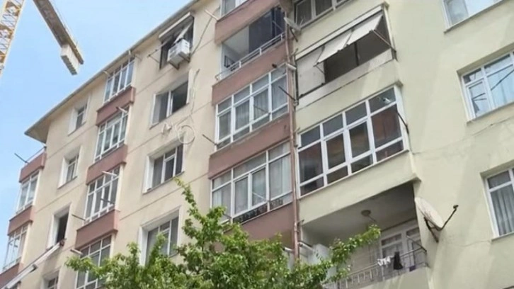 İstanbul'da kolonları patlayan 96 dairelik siteye tahliye