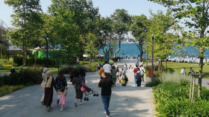 İstanbullular sahil ve parklarda vakit geçirdi